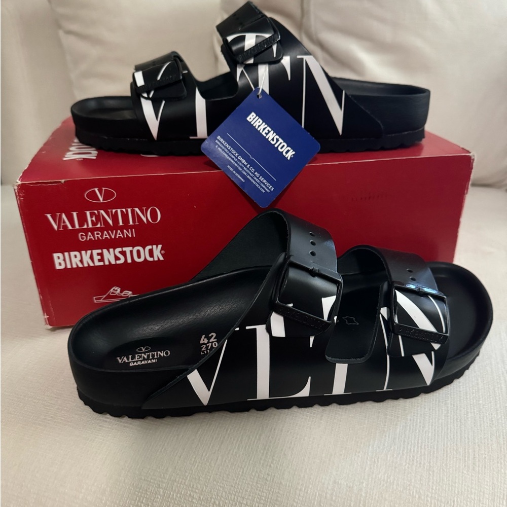 Birkenstock X Valentino Arizona in black